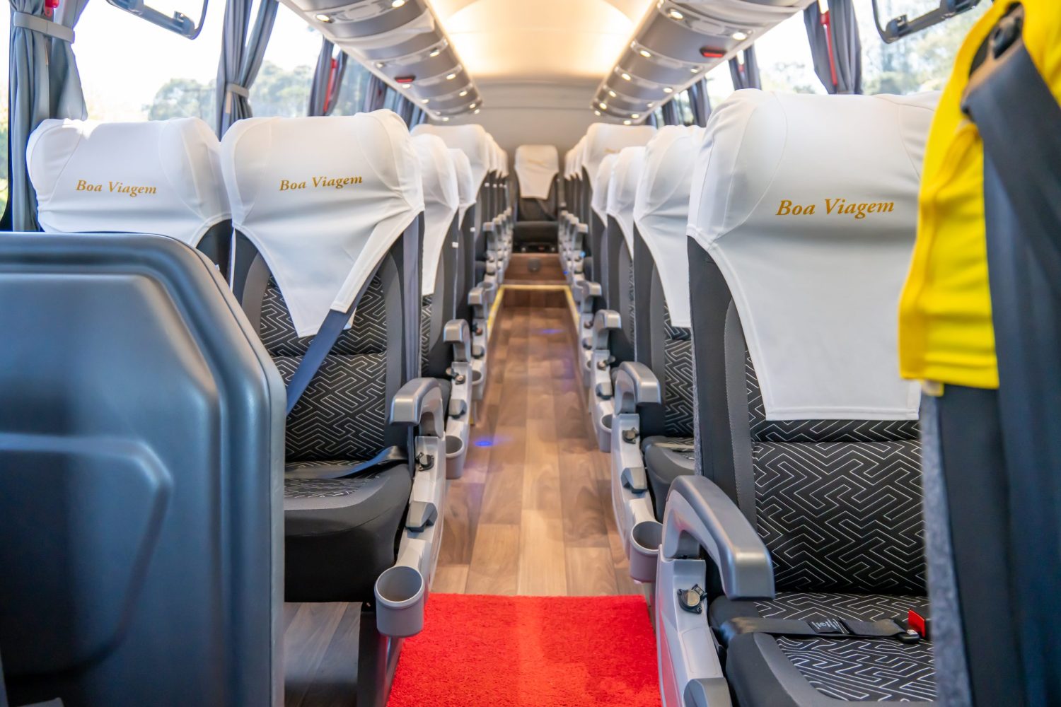 Foto Micro-ônibus Volare Fly 10 - 37 Passageiros