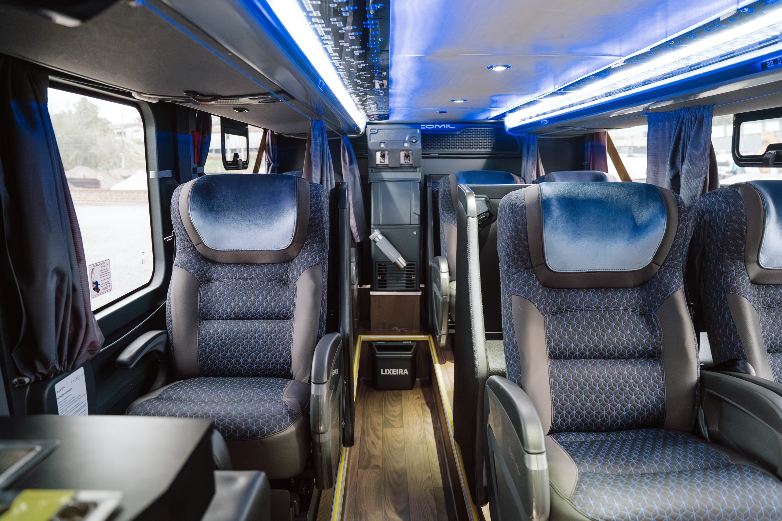 Foto Ônibus DD Leito Cama 25020 - 26 lugares